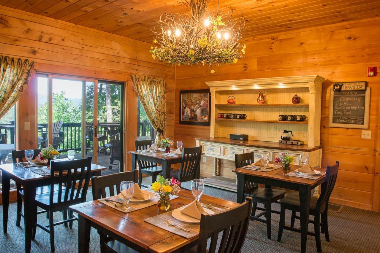 Lazy Bear Lodge Valle Crucis Exterior photo