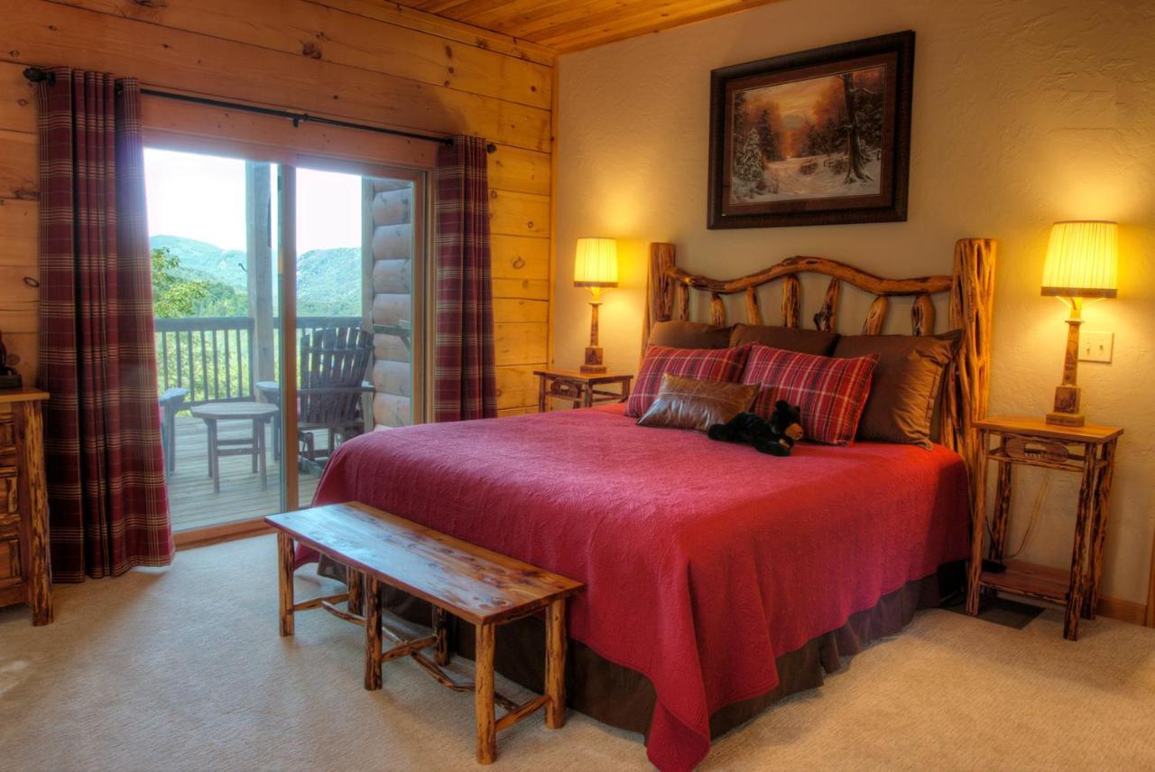 Lazy Bear Lodge Valle Crucis Exterior photo