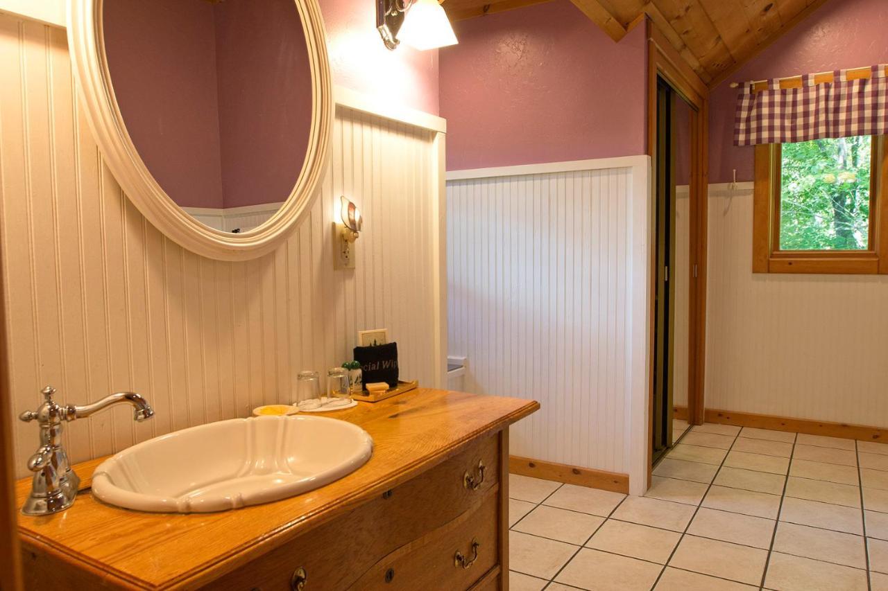 Lazy Bear Lodge Valle Crucis Exterior photo