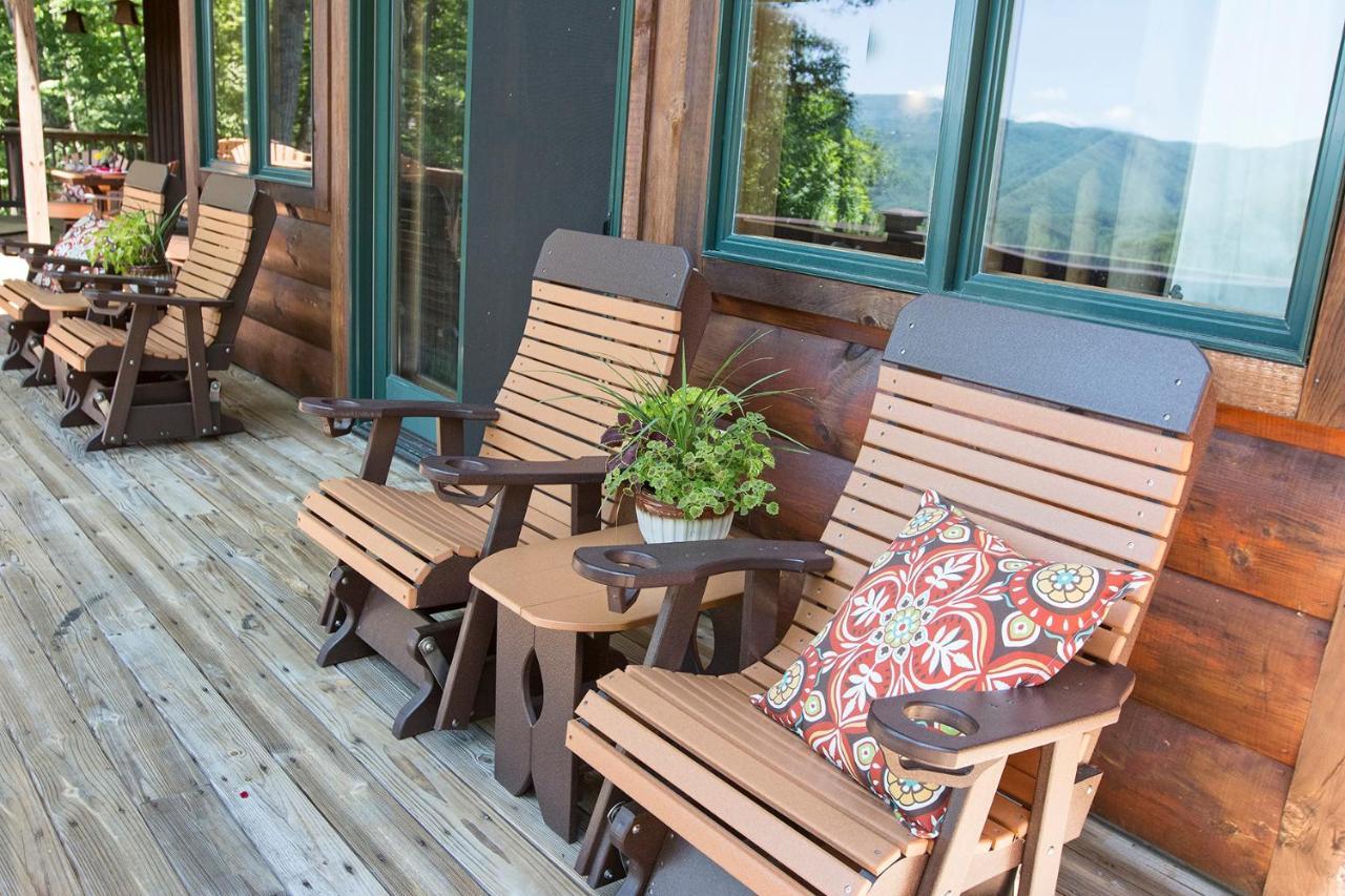 Lazy Bear Lodge Valle Crucis Exterior photo