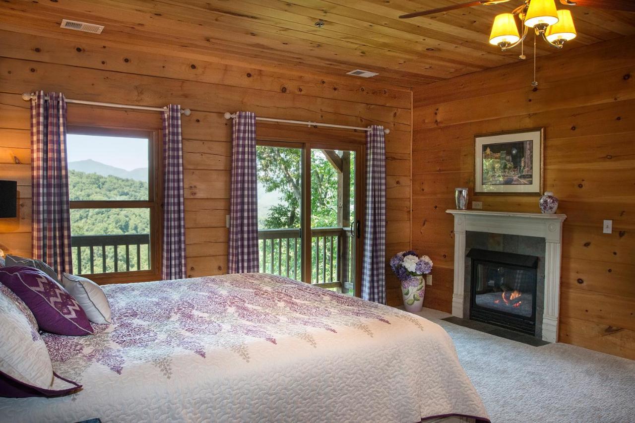 Lazy Bear Lodge Valle Crucis Exterior photo