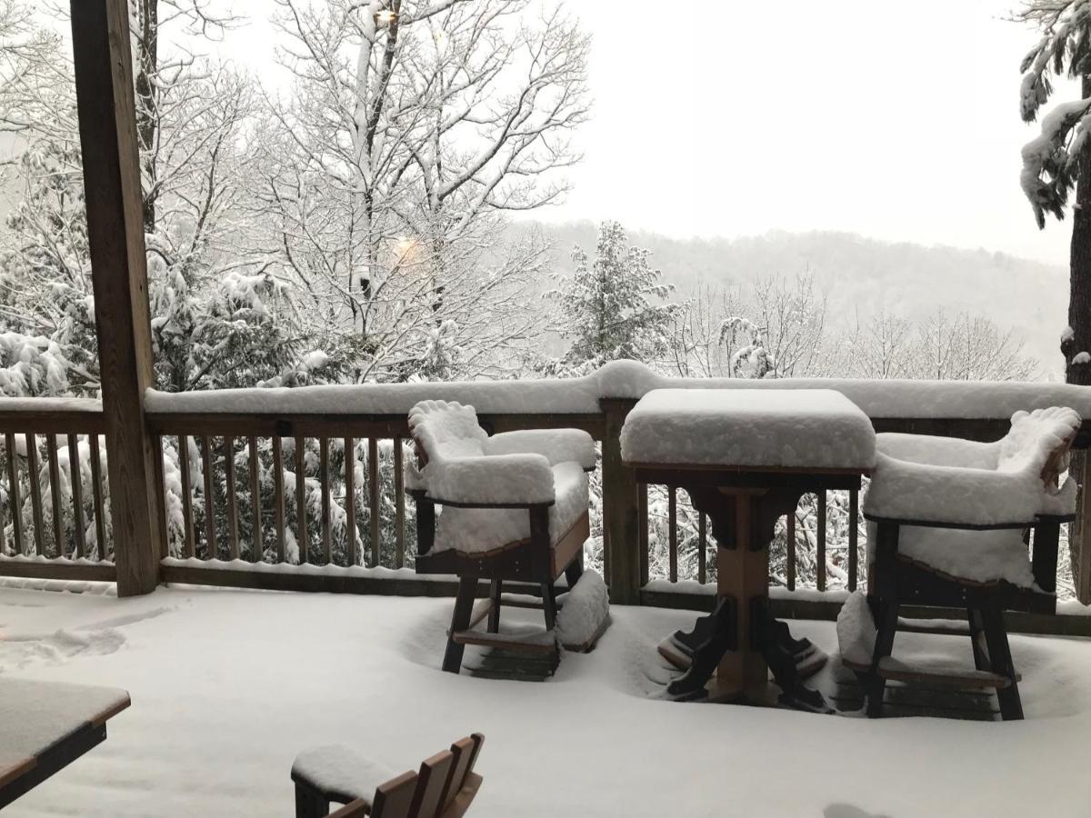 Lazy Bear Lodge Valle Crucis Exterior photo